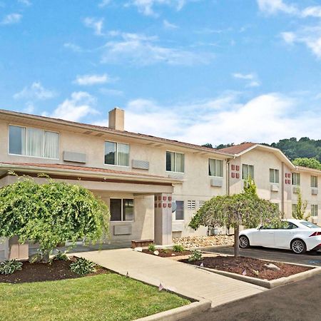 Super 8 By Wyndham Canonsburg/Pittsburgh Area Экстерьер фото