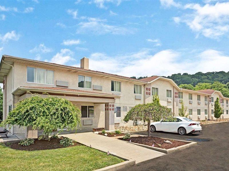 Super 8 By Wyndham Canonsburg/Pittsburgh Area Экстерьер фото