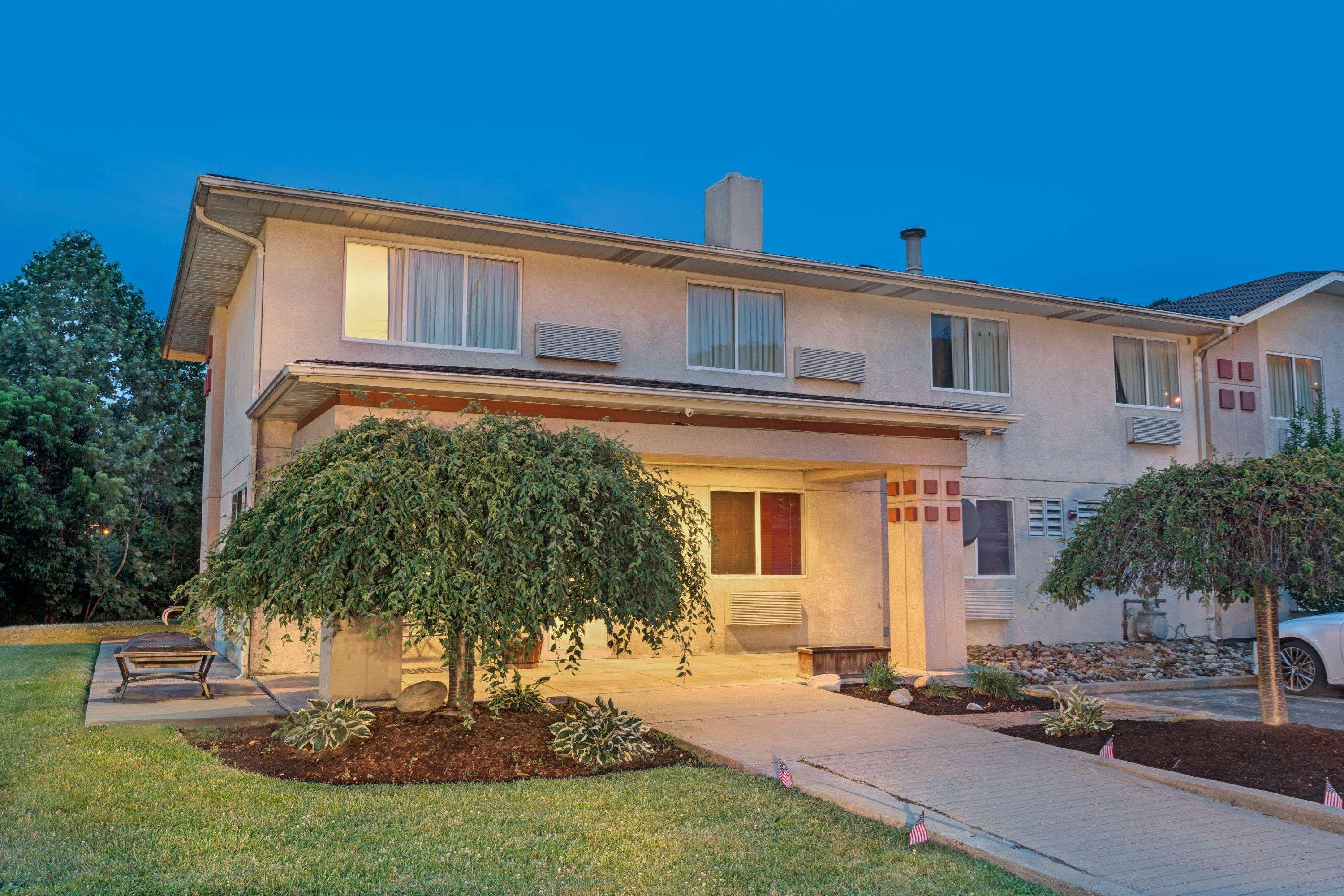 Super 8 By Wyndham Canonsburg/Pittsburgh Area Экстерьер фото