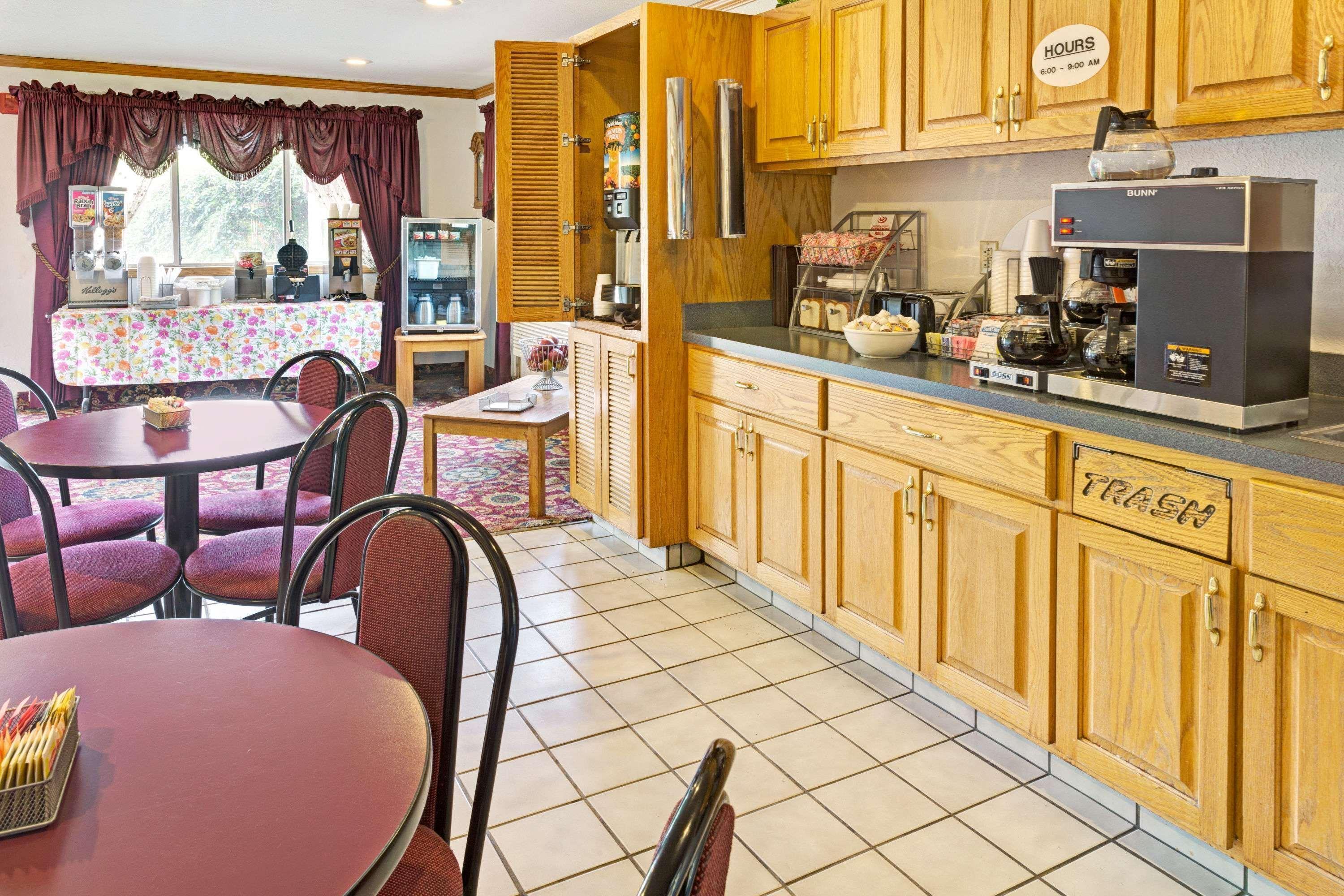 Super 8 By Wyndham Canonsburg/Pittsburgh Area Экстерьер фото